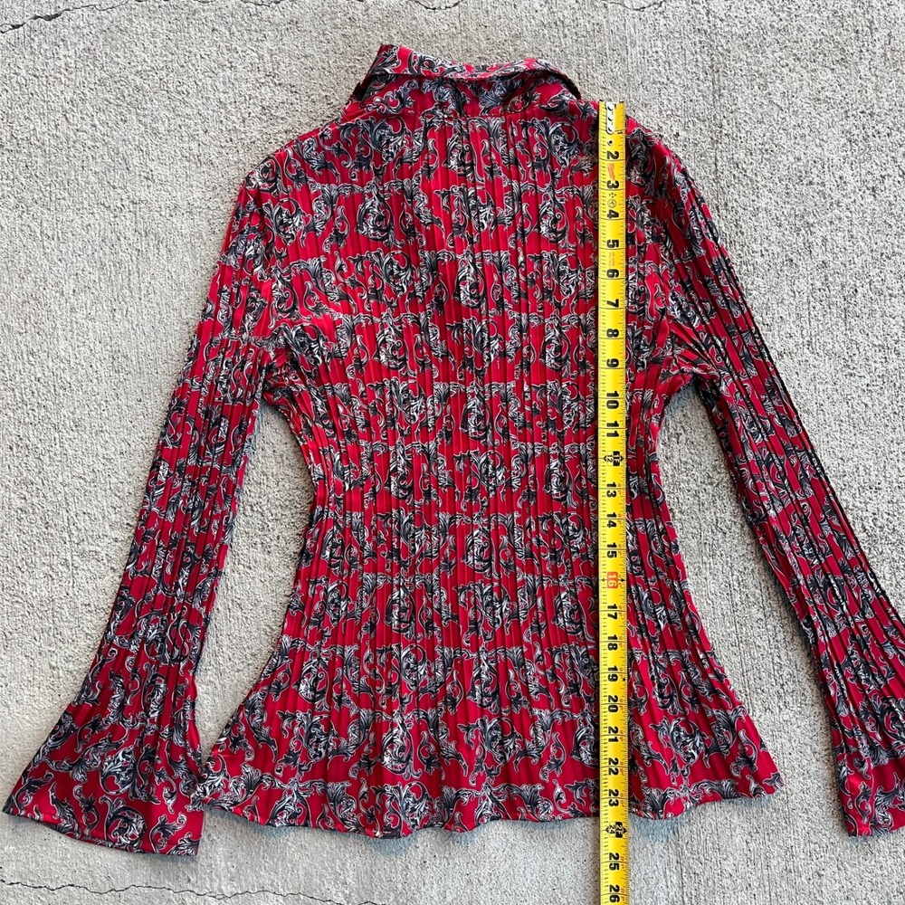 Covington Petite Women's Red Print Pleated Bell Sleeve Blouse Size SP - Picture 5 of 7
